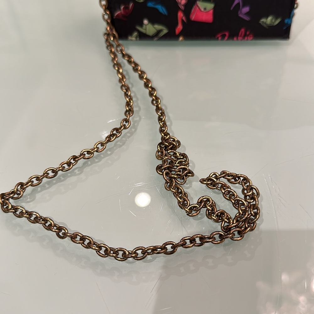 Nicole Miller Vintage Barbie themed evening bag. - Picture 4 of 11